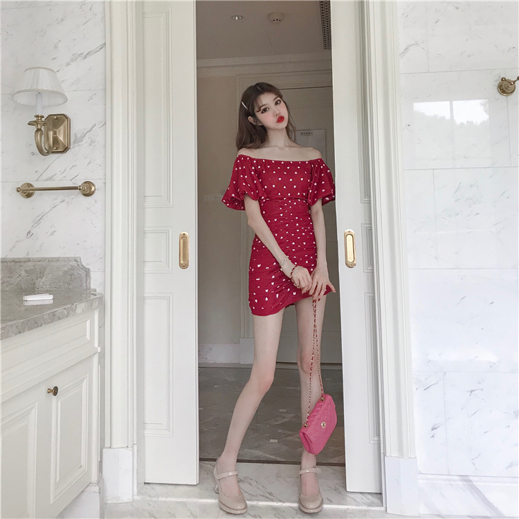 VK旗艦店 韓系一字領愛心飛飛袖修身包臀裙短袖洋裝