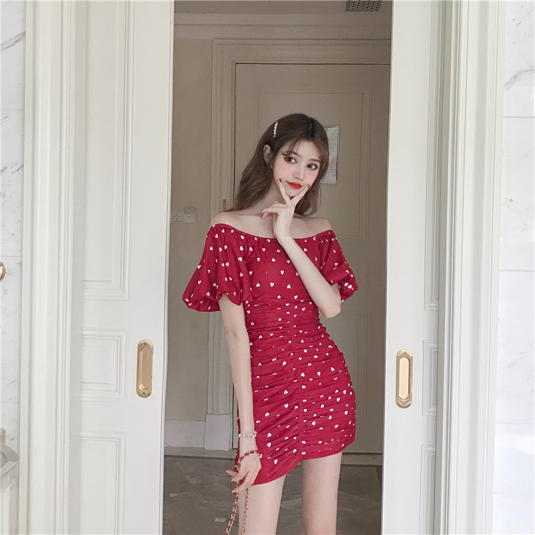 VK旗艦店 韓系一字領愛心飛飛袖修身包臀裙短袖洋裝