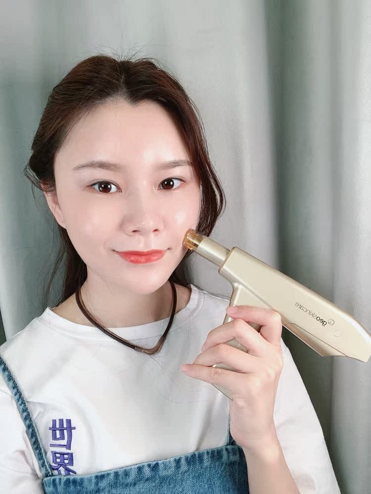 Newsy mystery geo household water light gun Wutong Hyaluronic Acid water light needle nano essence painless import Angela Zhang