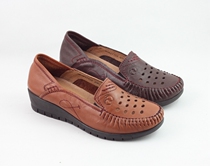 HANGTEN USA Jubilation Summer Head Layer Cow Leather Punching Sleeve Foot Slop Bottom Shallow womens shoes H0627702