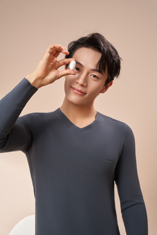 Men's Plam V-Neck Thermal Underwear High-Energy Wool and Silk Thermal Underwear Autumn Thermal Set A6526V Men's Plam V-Neck Thermal Underwear High-Energy Wool and Silk Thermal Underwear Autumn Thermal Set A6526V