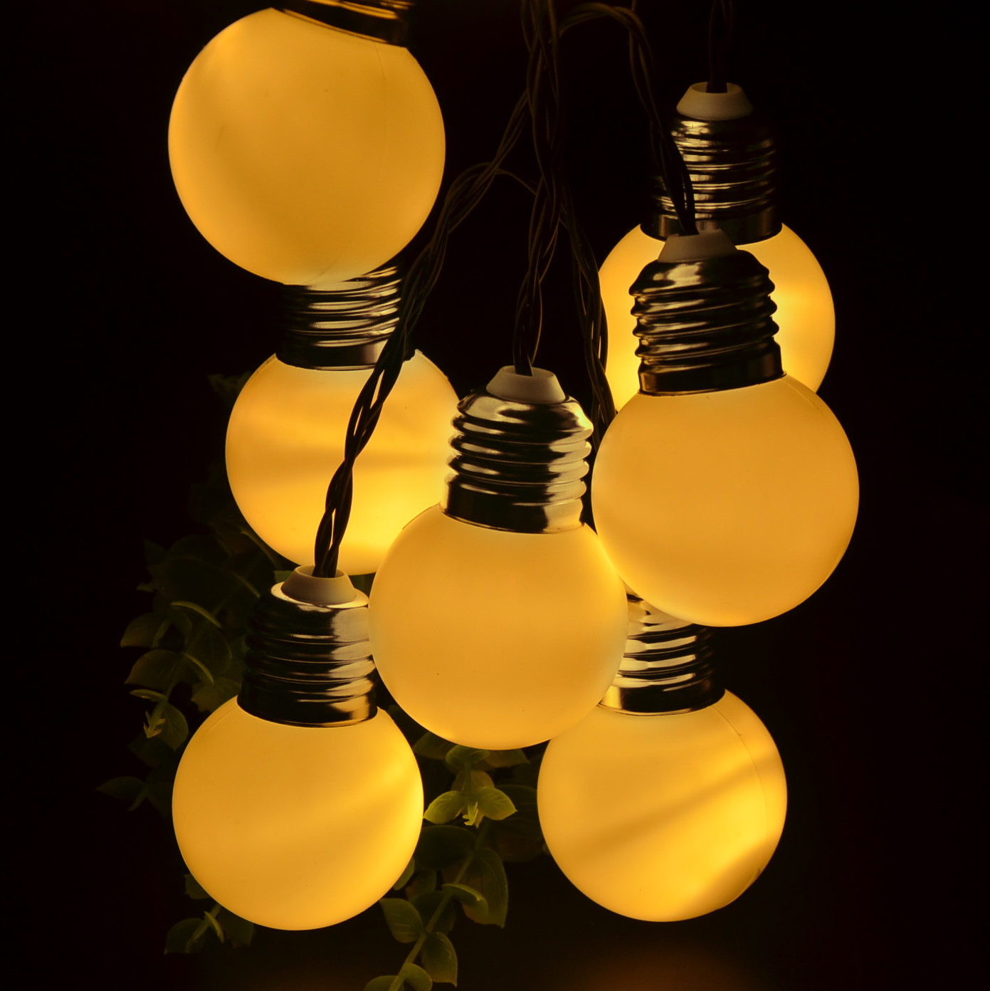 Solar new garden courtyard villa light control decorative bulb light string marquee outdoor waterproof household sale