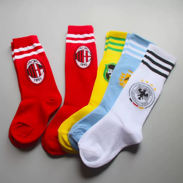 AC Milan bán cotton 2-5 tuổi Brazil Brazil Agen trẻ em vớ bóng đá vớ vớ hiệu suất sọc - Bóng đá