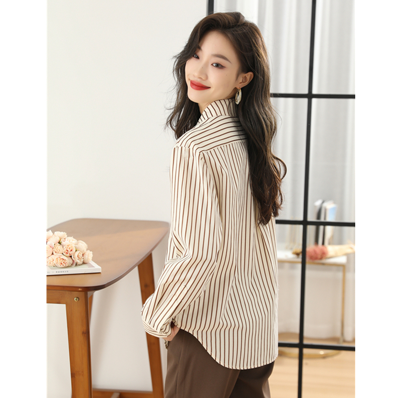 [Breathable] Layered Vertical Striped Cotton Shirt for Women, Long-Sleeved, Casual, Loose, Fashionable Workwear, Slimming, Simple Shirt