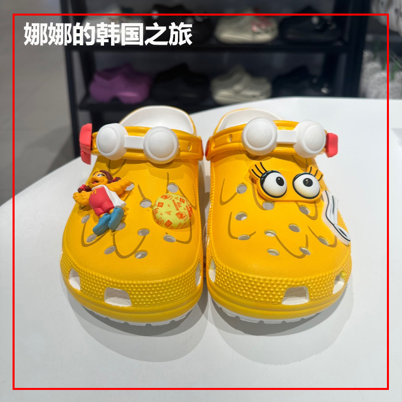 Authentic Korean Crocs Clogs, Crocs X Mcdonald's Collaboration, Big Bird Sister Beach Shoes 208696 Authentic Korean Crocs Clogs, Crocs X Mcdonald's Collaboration, Big Bird Sister Beach Shoes 208696