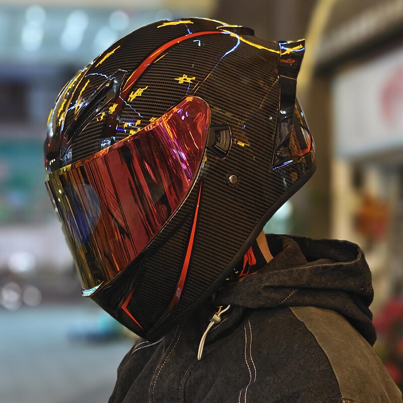 Anyu 3C Certified Dual-Lens Motorcycle Full-Face Helmet for Men and Women with Bluetooth, Large Spoiler, Snow House Design, Suitable for All Seasons