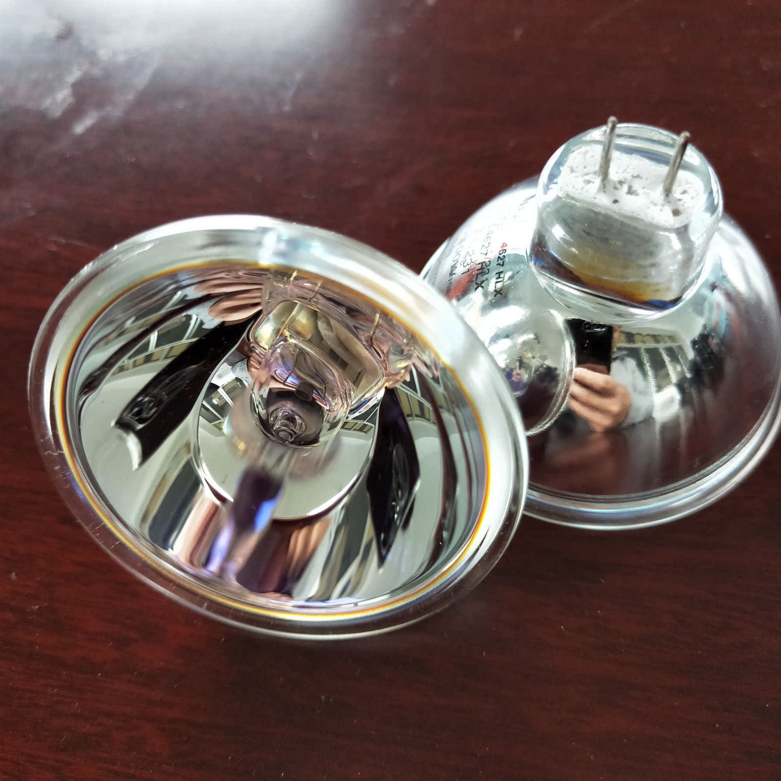 Imported old-fashioned film super 8mm super 8mm movie machine with projection bulb 12V100W12V 100W