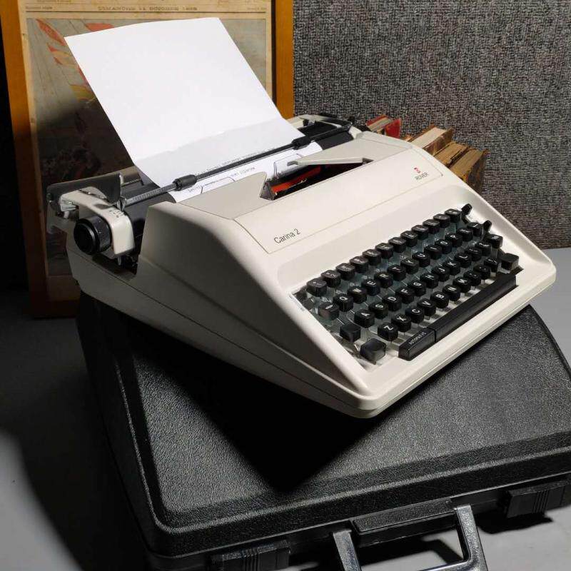 Brand new unsealed machinery English typewriter birthday present nostalgia for students practice English retro art