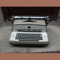 IBM electric typewriter IBM Germany manufactures Made in Germany for imported D typewriter