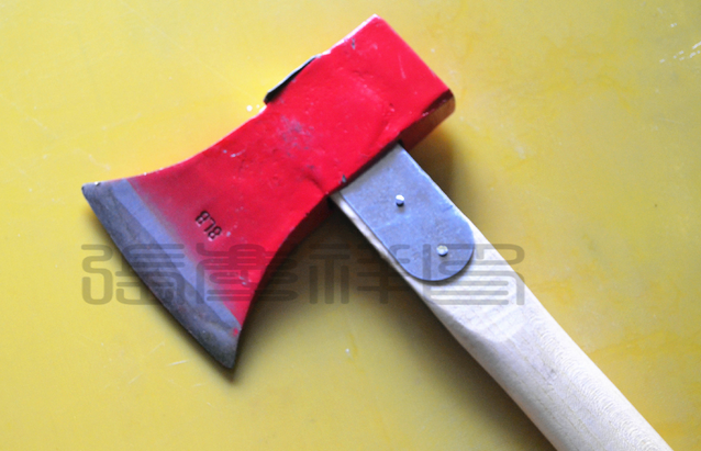 Fire axe fire escape Taflat axe fire iron life - saving axe wood handle high quality manganese steel forging fire axe