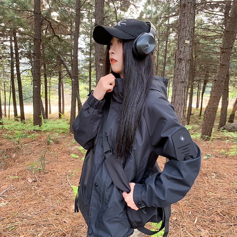 Spring and Autumn Jackets for Men and Women, 2026 New Style, Popular Small-Sized Jackets, Mountaineering Clothing, Outdoor Softshell Thin Models Spring and Autumn Jackets for Men and Women, 2026 New Style, Popular Small-Sized Jackets, Mountaineering Clothing, Outdoor Softshell Thin Models