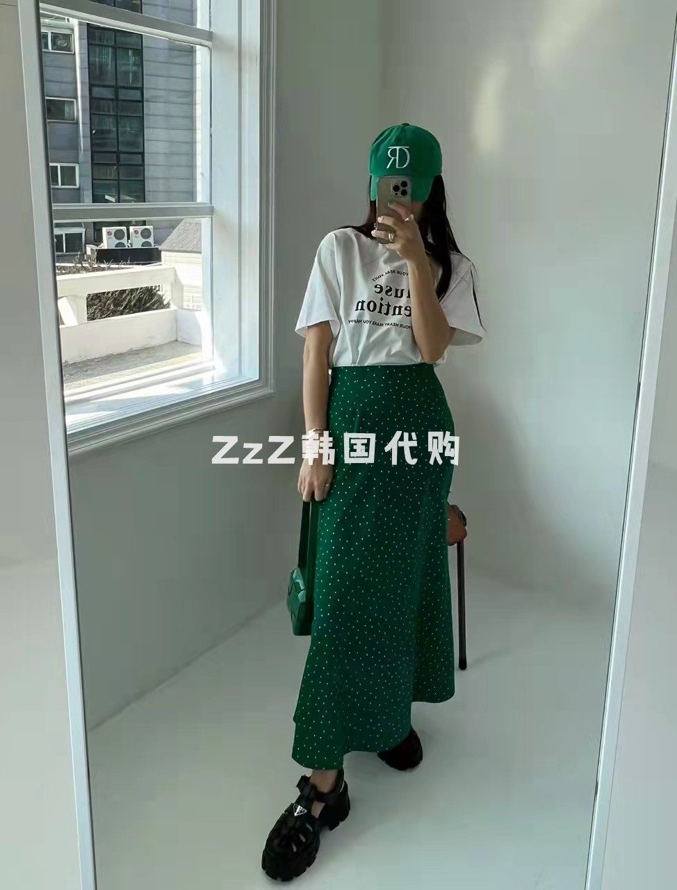 (two) ZzZ Korea Dongdaemun Spring Festival Temperament Wave of Elegant Skirt 2065