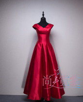 (Beijing rental)Ladies big red one-shoulder mopping dress stage party banquet host dress
