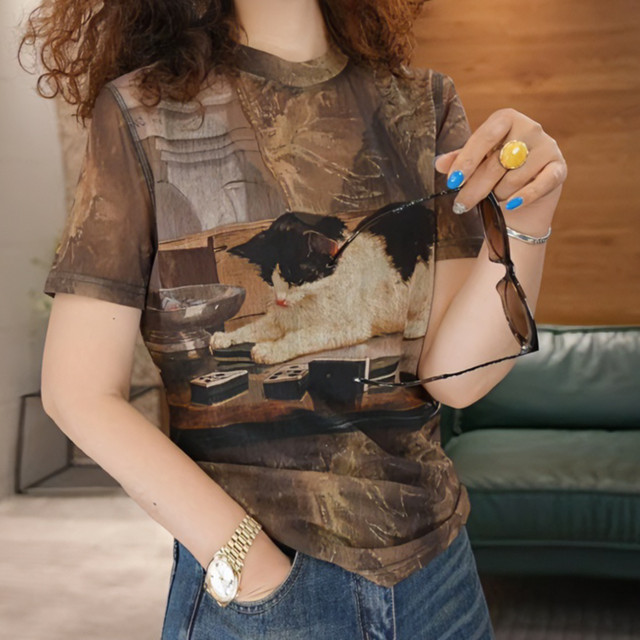 Summer niche design slim and versatile top 2026 new retro fashion kitten print t-sleeved T-shirt for women