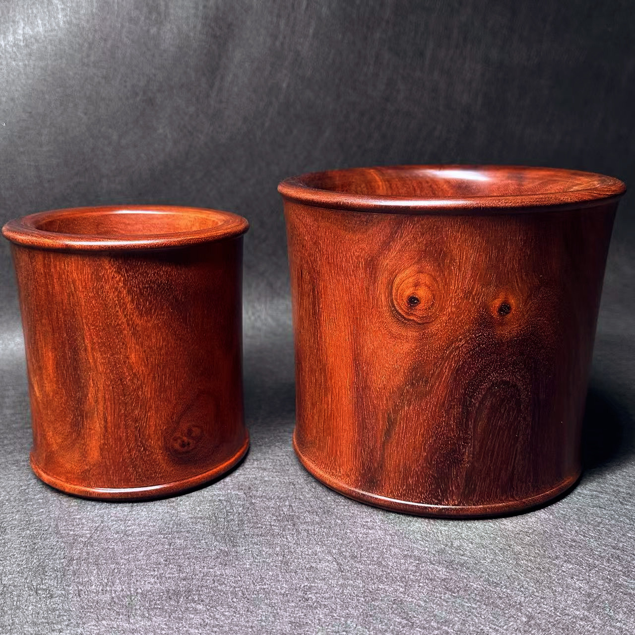 小叶紫檀笔筒，复古文房四宝怎能少得了它？📚-笔筒-淘宝好物网