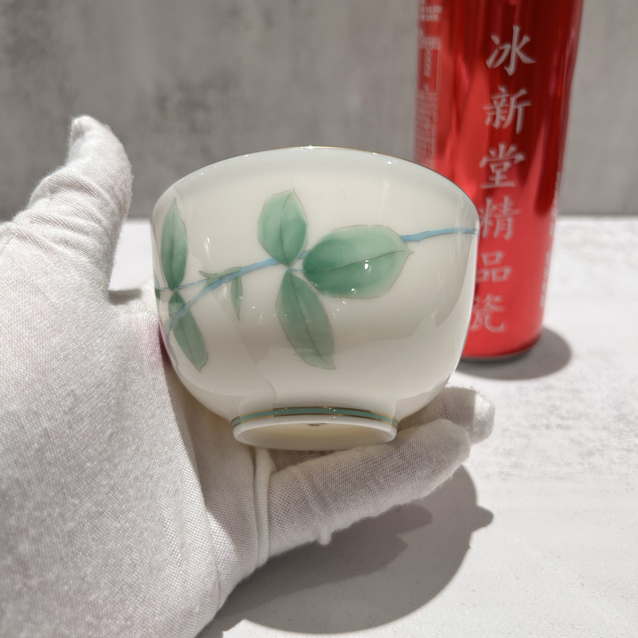 чашка 日本香兰社经典高端松石绿红玫瑰盖杯  口径8.7cm 高度8.5cm