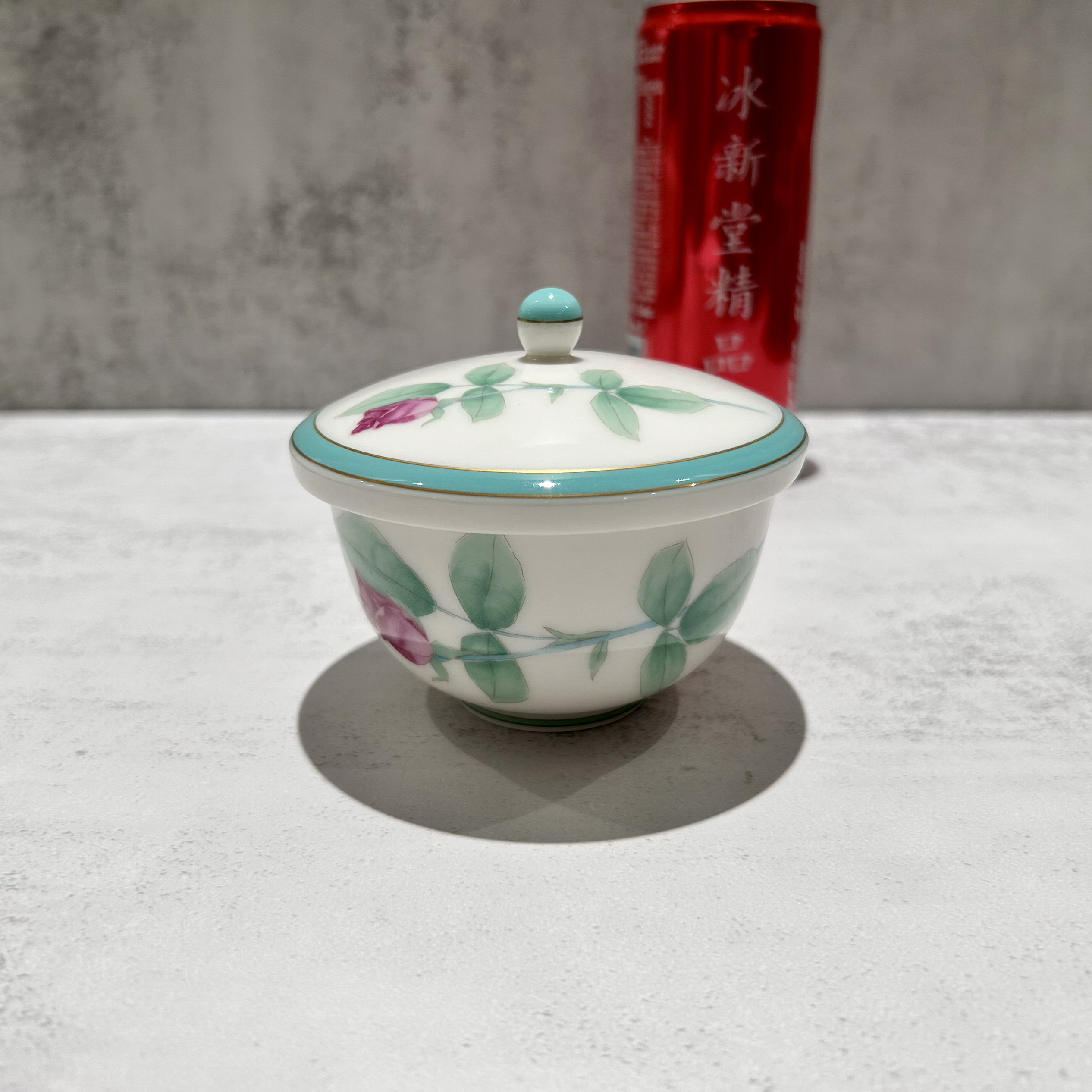 чашка 日本香兰社经典高端松石绿红玫瑰盖杯  口径8.7cm 高度8.5cm