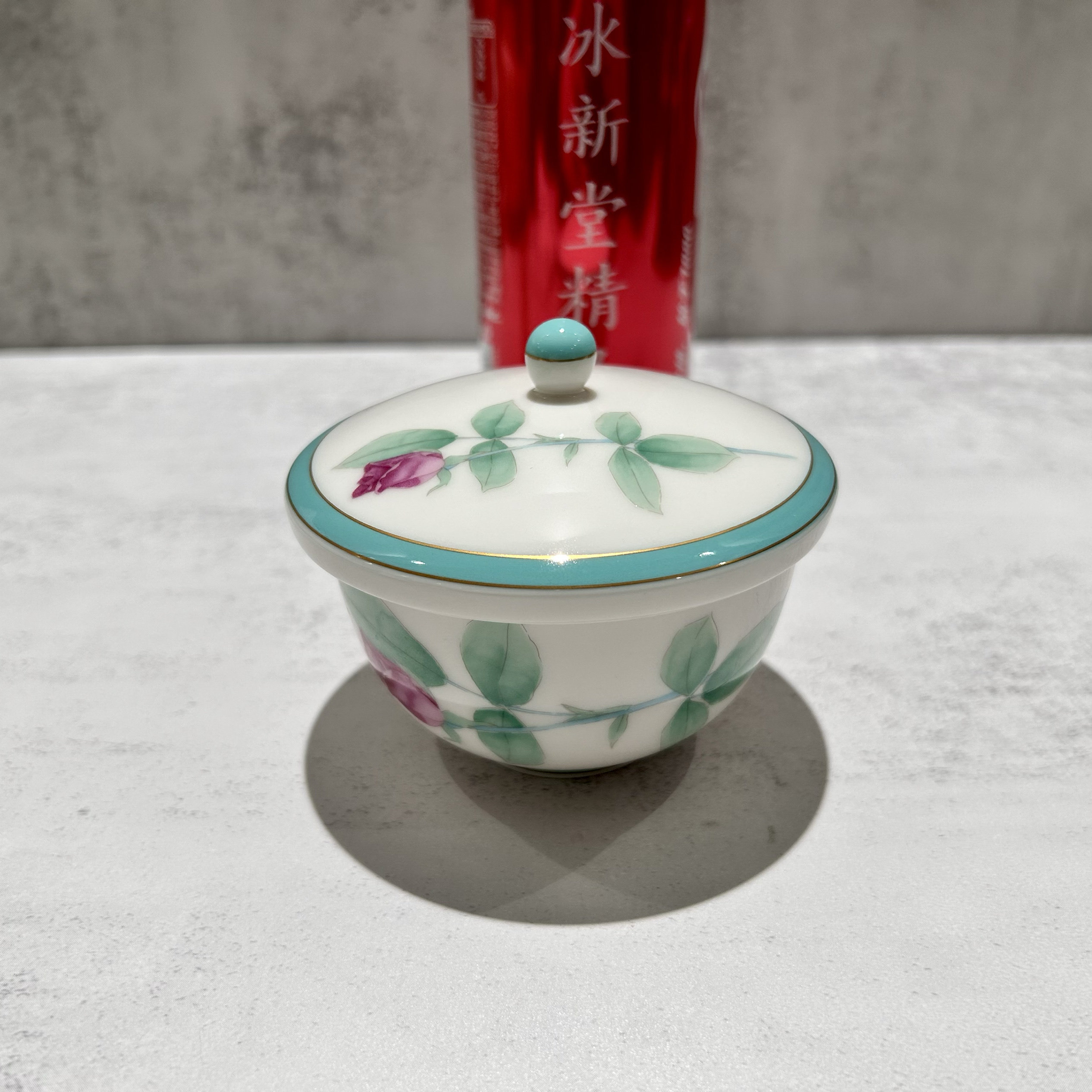 чашка 日本香兰社经典高端松石绿红玫瑰盖杯  口径8.7cm 高度8.5cm