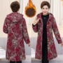 Áo khoác cotton nữ trung niên cộng với nhung dày áo khoác cotton trùm đầu cỡ lớn trong phần dài áo khoác ấm áp của mẹ tải 18 đầm suông tuổi trung niên