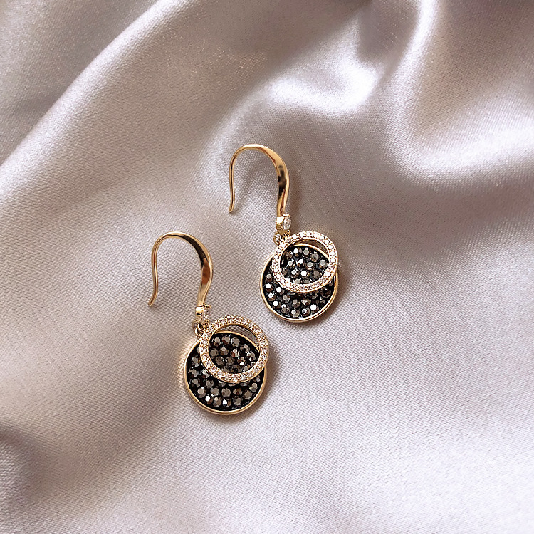 Korea Dongdaemun geometric round black diamond earrings European and American high sense drop earrings Fashion wild net red temperament earrings