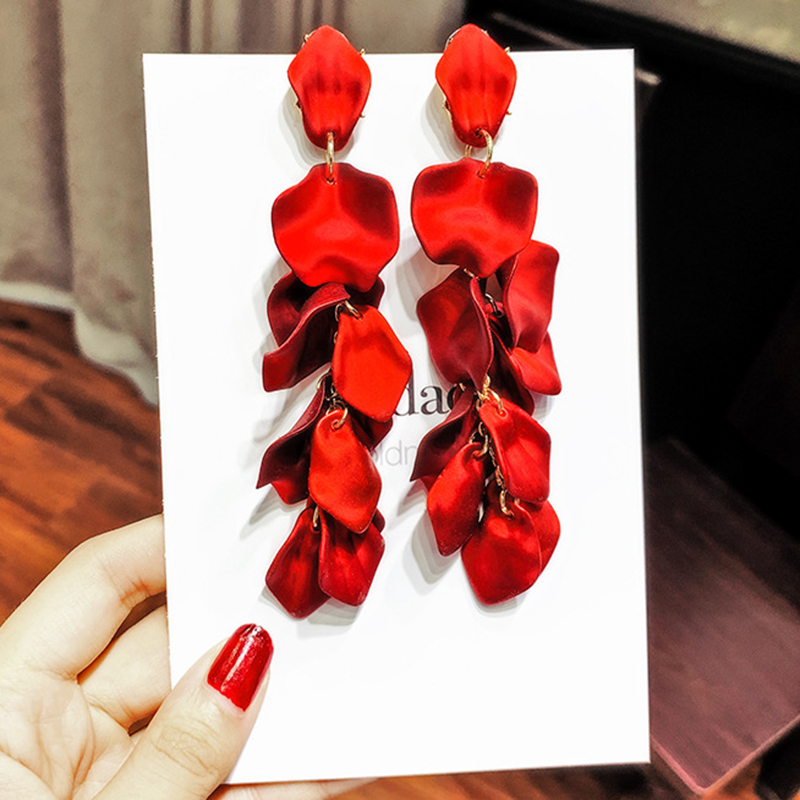 Silver Needle Sexy Rose Pels Long Earring Female European and American exaggerated net red temperament appears to be skinny ear crash tide