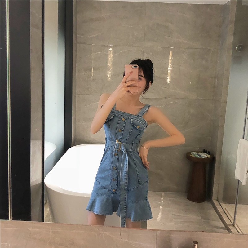 VK旗艦店 韓系排扣修身系帶荷葉邊細肩帶牛仔無袖洋裝