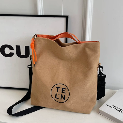 Вместительная и большая летняя универсальная сумка через плечо для отдыха