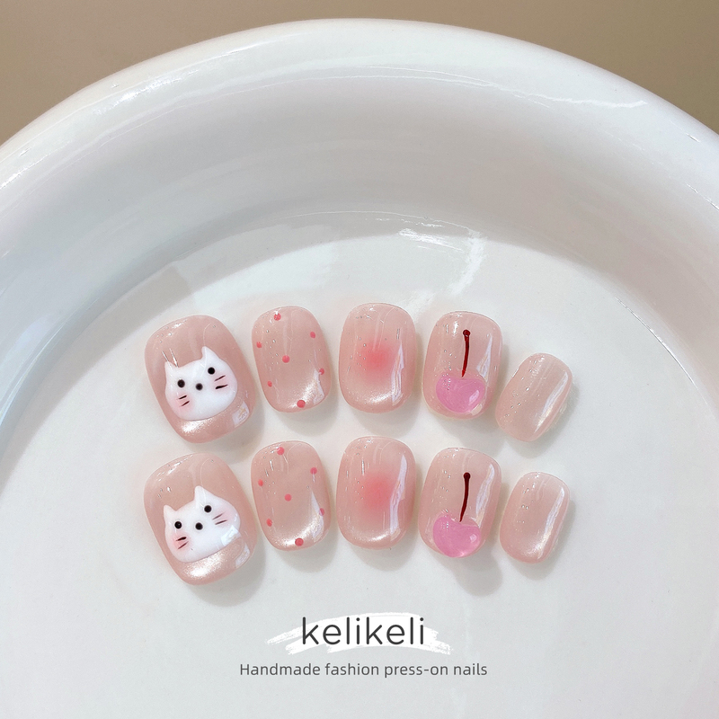Cute Pink Polka Dot Cat-Eye Handmade Short Nails with a High-End Feel, Brightening Effect, Nail Stickers, Finished Nails