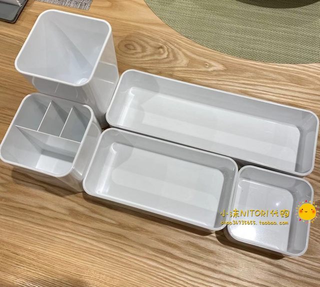 Vertical makeup brush storage and finishing tray desktop pen holder