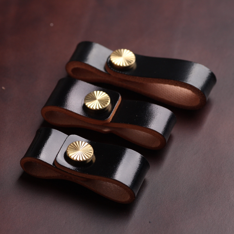 Japanese New Year Horse Hip Leather Car Keychain with Leather Pendant and Brass Hardware Screws