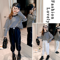 Girls cotton suit autumn foreign style 2021 Korean version of the children's striped T-shirt overalls two-piece suit tide