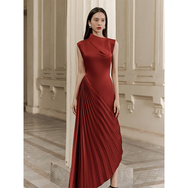 Vietnamese niche design irregular pleated skirt dress female 2023 half-high collar fashion elegant dress skirt