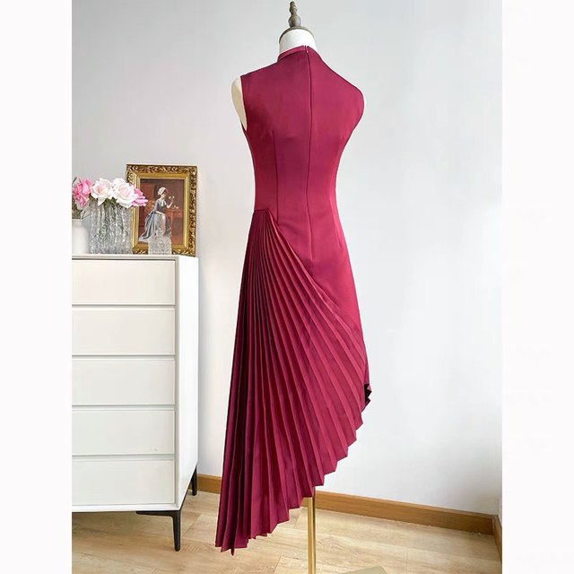 Vietnamese niche design irregular pleated skirt dress female 2023 half-high collar fashion elegant dress skirt