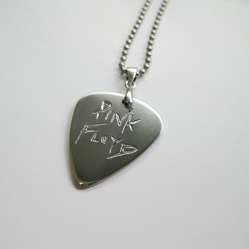 PINK FLOYD BUNK FLOYD BAND CUSTOM METAL DIAL SHEET NECKLACE STAINLESS STEEL PLUCK
