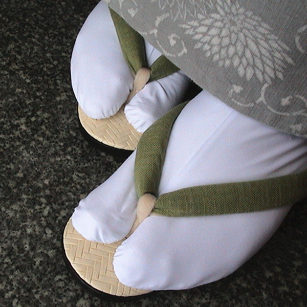 Japanese Market Synchronized with Traditional Japanese Handmade White Four-Button Non-Slip Foot Socks, Wooden Clogs Socks, Two-Toe Socks, Unisex Cloth Socks
