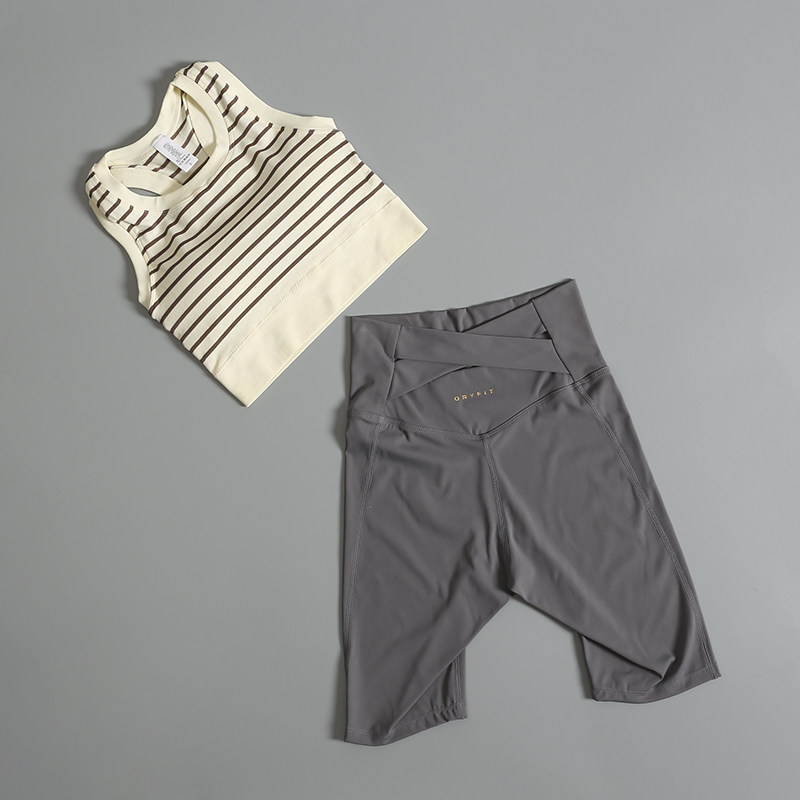 Online Red Yoga Suit Women's Summer Prati Vest Running Tight 50% Pants Shorts Fitness Clothing Two Sets-Taobao