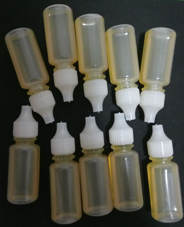 Telescopic swing stick maintenance oil 10 bottles of 16 yuan car self-defense self-defense whip whip lubricating oil Savage Valley three-section stick silicone oil