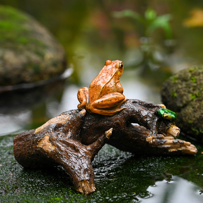 Micro-Landscape Artificial Frog Ornament for Living Room Desktop, Swamp Frog Potted Plant, Rockery Animal Resin Landscaping Decoration