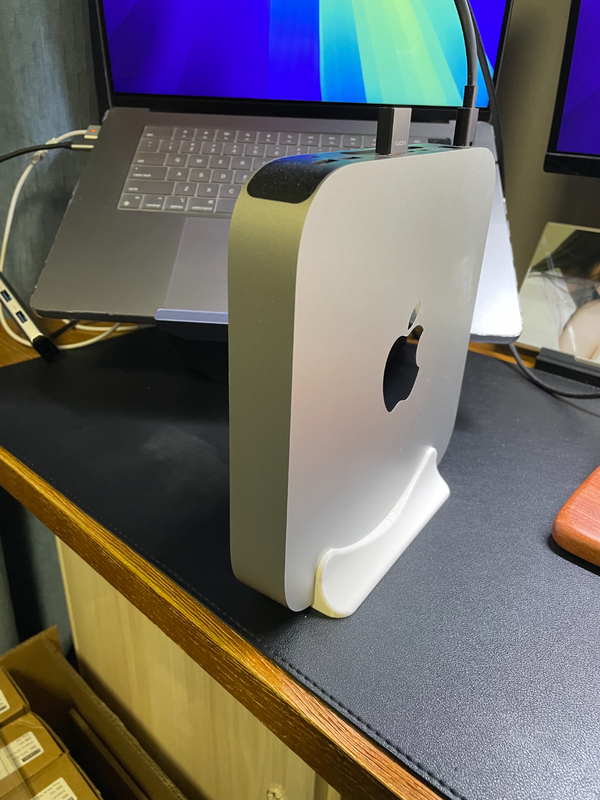 Suitable for Apple Mac Mini M1 M2 Host Standing Stand Computer Desktop Storage Stand Cooling Base Suitable for Apple Mac Mini M1 M2 Host Standing Stand Computer Desktop Storage Stand Cooling Base