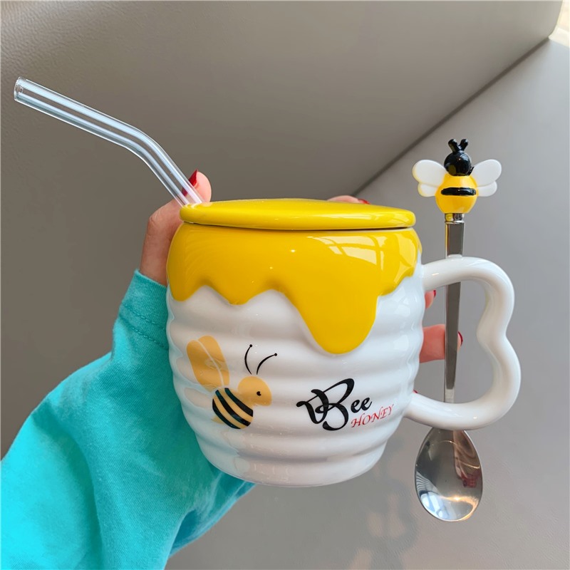 Japanese cute cartoon bee water cup girl student ceramic cup with lid spoon straw mug creative