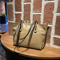 Commuter bag 2020 new tide leather large capacity bull leather single shoulder Tot bag female to go to class shopping bag