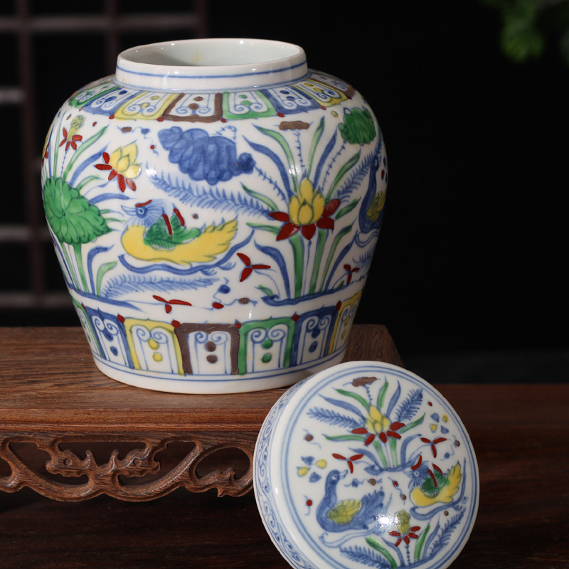 Jingdezhen imitation to color day word can of Jingdezhen lotus lotus yuanyang fights the color antique day word as cans