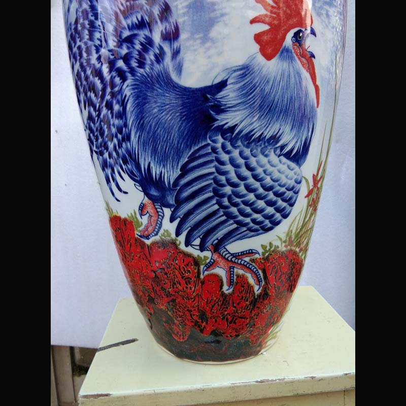 Jingdezhen big chicken figure auspicious fine porcelain vase hand - made porcelain vase hounds vase vase lion