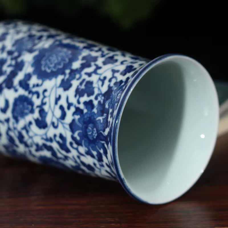 Blue and white porcelain brush pot Chinese style elegant Blue and white porcelain brush pot brush pot culture individuality thin straight vase