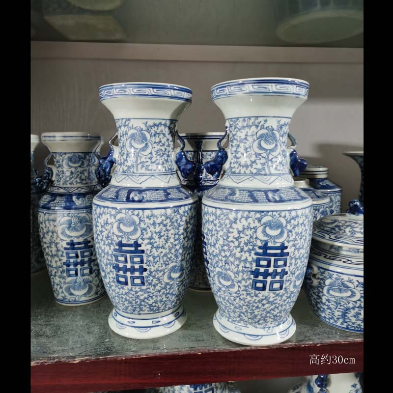 Jingdezhen antique vase happy character of archaize dowry lions ears blue and white landscape ancient vase of the republic of China