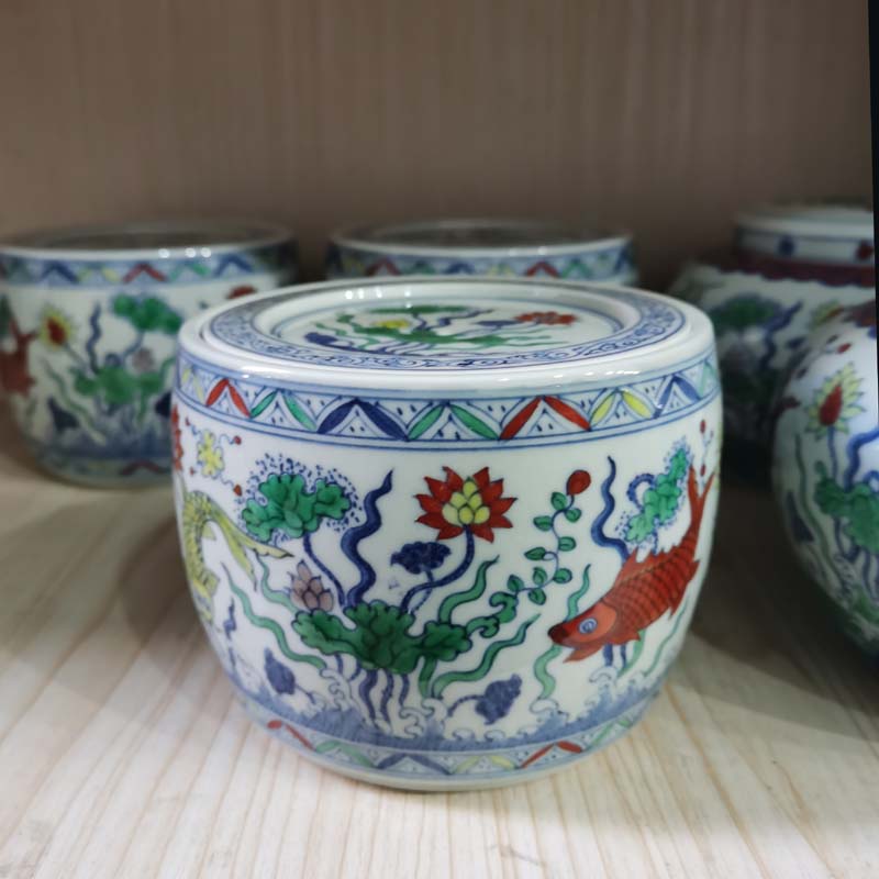 Jingdezhen color copy to fight cricket cricket as cans to tank porcelain color washing tank fights the color blue and white pot