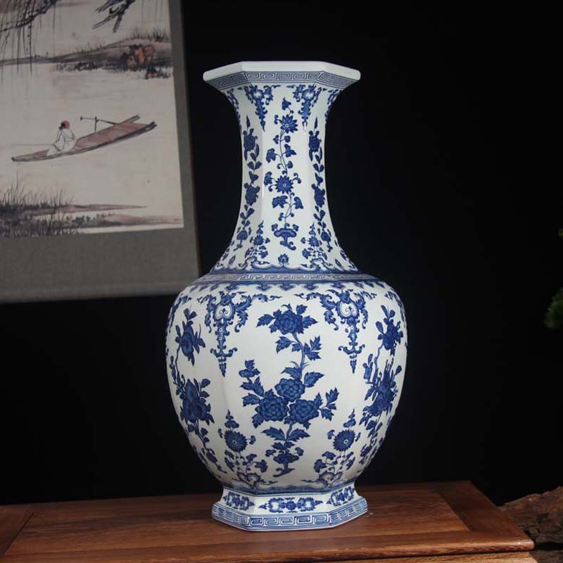 Jingdezhen blue and white dragon hand - made five Kong Bian porous porcelain ceramic pot candles bouquet Chinese fish dishes porcelain vase