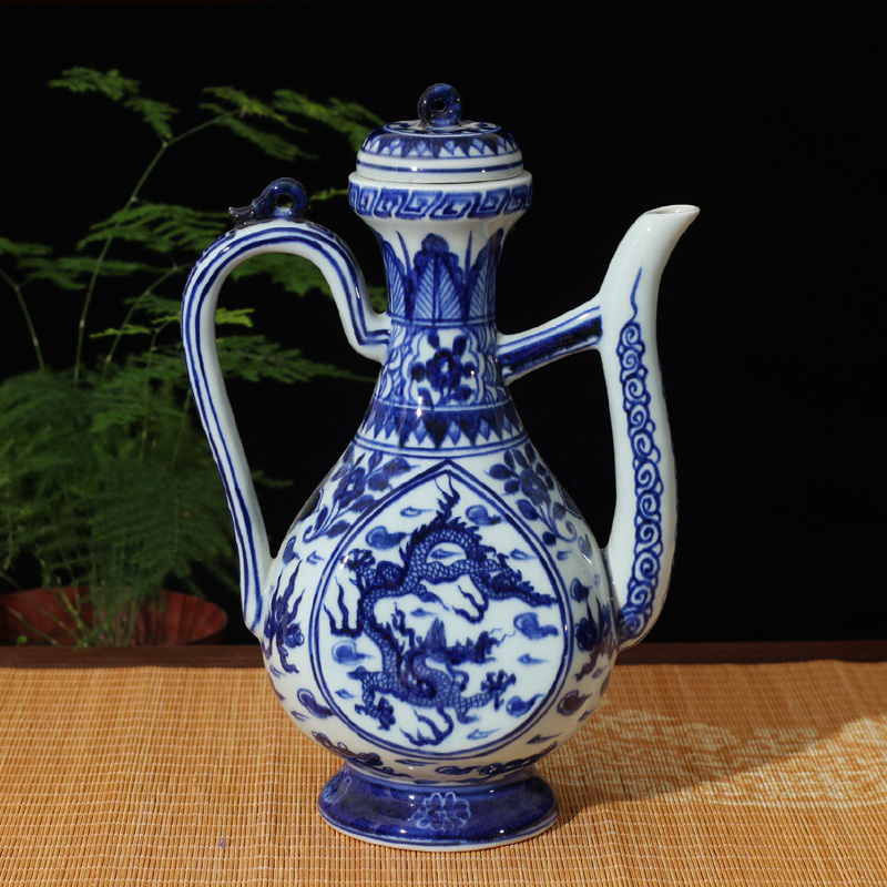 Jingdezhen blue and white dragon hand - made porcelain ewer jar of blue and white youligong red fish grain hip flask jintong pot