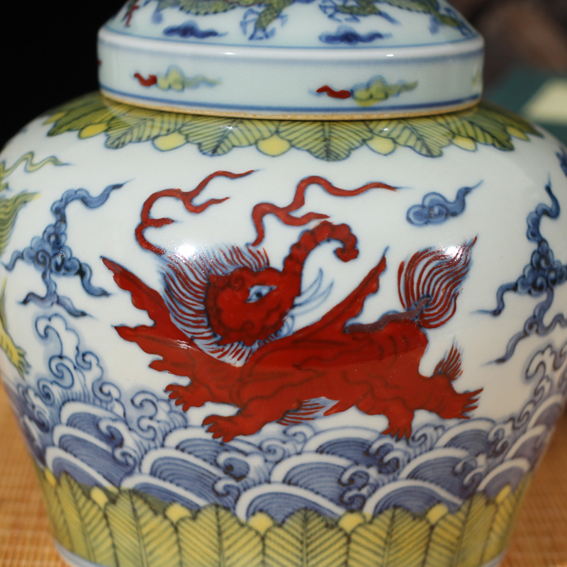 Jingdezhen high of the Forbidden City in Beijing day as cans spire day words can of da Ming chenghua day within the word dragon tea pot