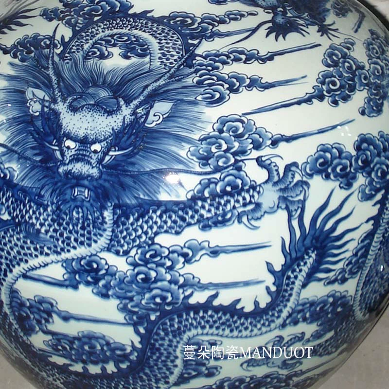 Jingdezhen blue and white celestial hand-painted qianlong dragon vase high-grade blue dragon air big vase tree